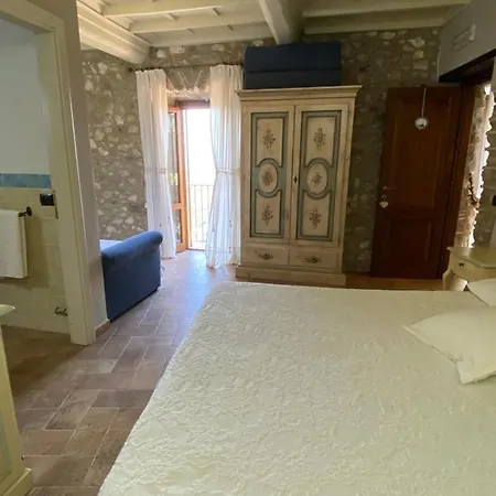 Relais Il Monaco Bed & Breakfast 2*